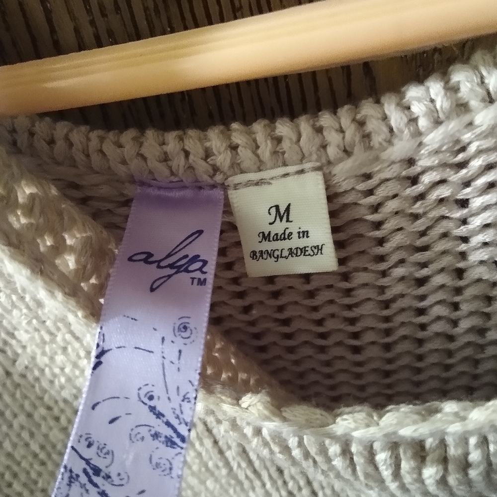 Sweater - Picture 2 of 3
